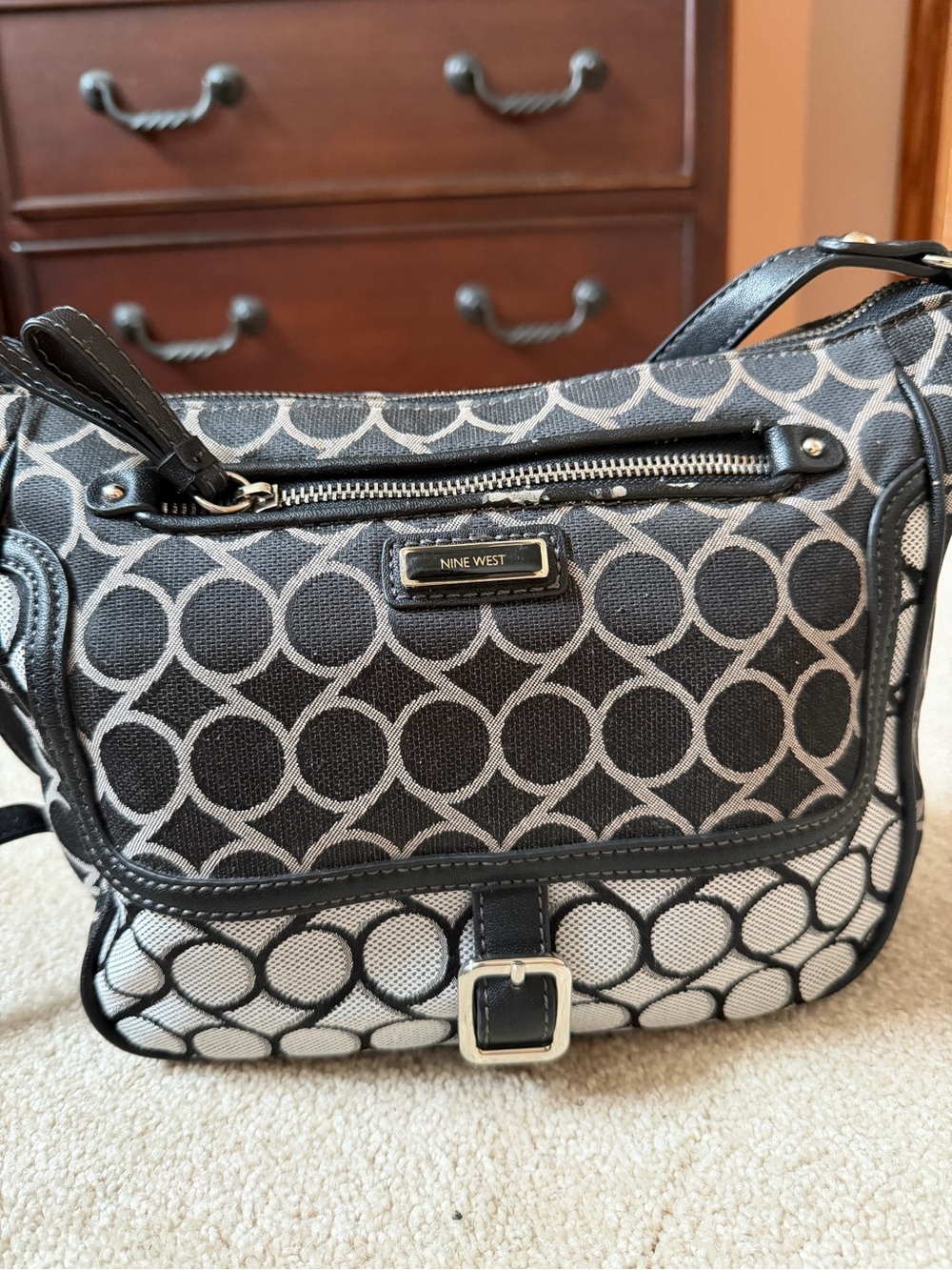 Nine West Black & Cream Circle-Pattern Crossbody